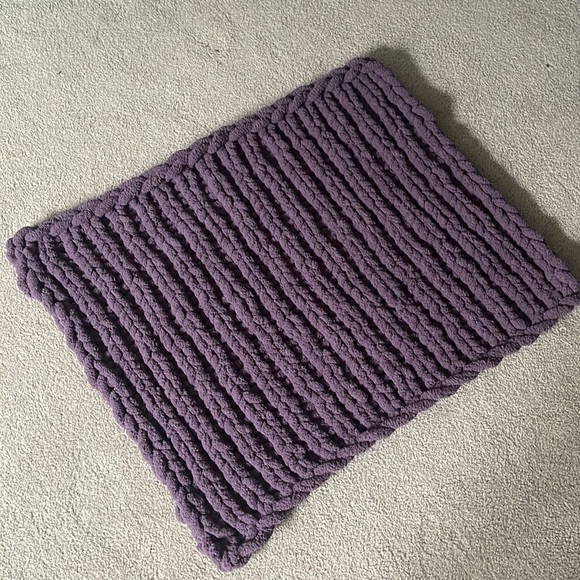 Handmade chunky knit baby blanket - Picture 7 of 7